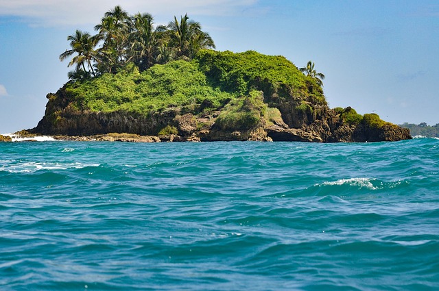 Bocas del Toro Overwater Hideaway with Caribbean Color and Gentle Quiet