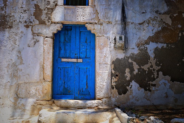 Cycladic Villas Where White Walls and Blue Horizons Do the Talking