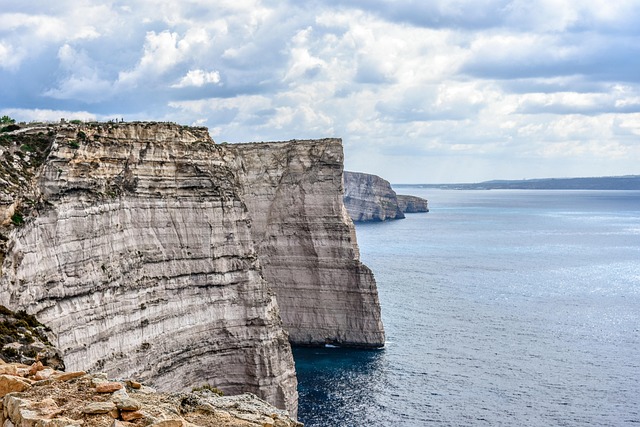 Honeyport travel through Malta for sea breeze and historic glow