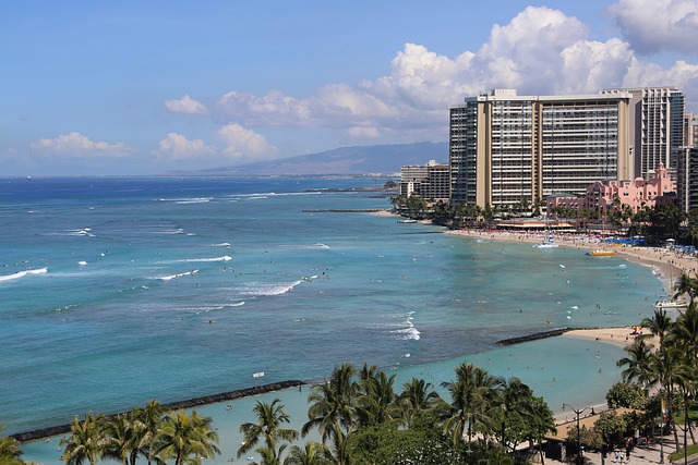 Honolulu Oceanfront Rooms for Waikiki Light and Leisure Rhythm