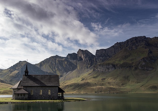 Lake-Slovenia Hotels for Reflective Water and Alpine Calm