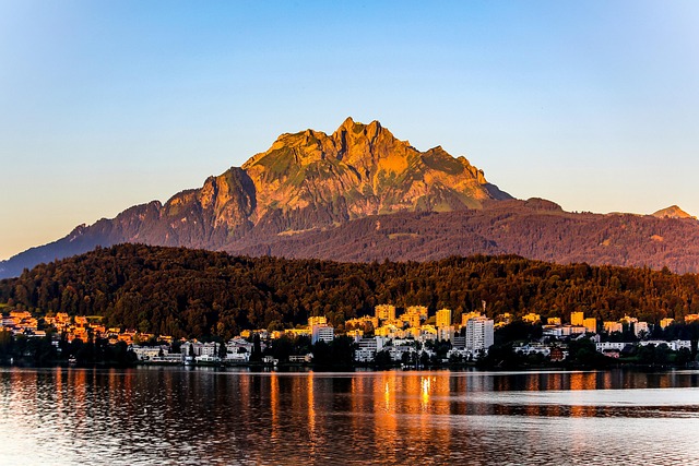Lucerne Lakeside Stay for Swiss Precision and Glass-Clear Morning Light