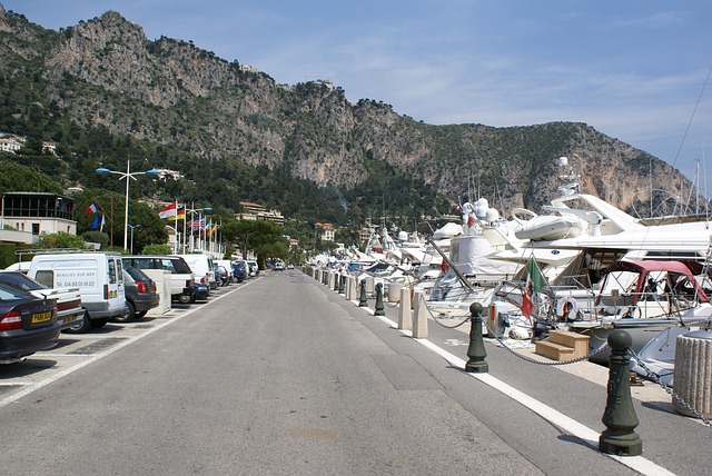 Marina-Monaco Hotels Where Prestige Feels Smooth, Soft, and Sea-Lit