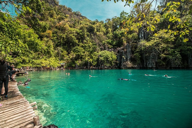 Palawan lagoon escapes for island wonder and aquamarine stillness