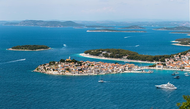 Panamanian island sanctuaries for uncomplicated blue-water peace