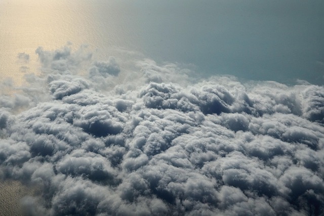 Rain-soft forest air in Taiwan above tea hills and drifting cloud