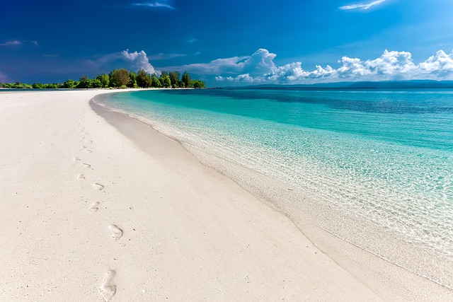 Samoa shoreline havens for uncrowded beaches and slower breathing room