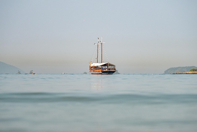 Turkish bay wanders in Kaş for turquoise coves and relaxed sunshine